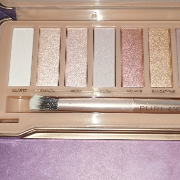Pure Cosmetics Buff Collection Eyeshadow Palette - Picture 5 of 7
